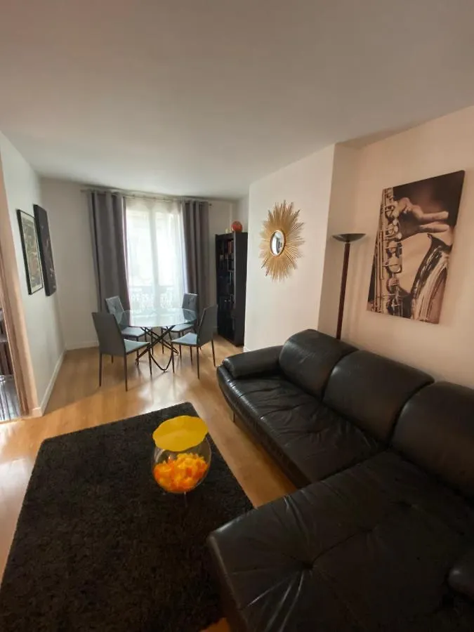 Apartment Appartement Champs Elysees Trocadero Paris